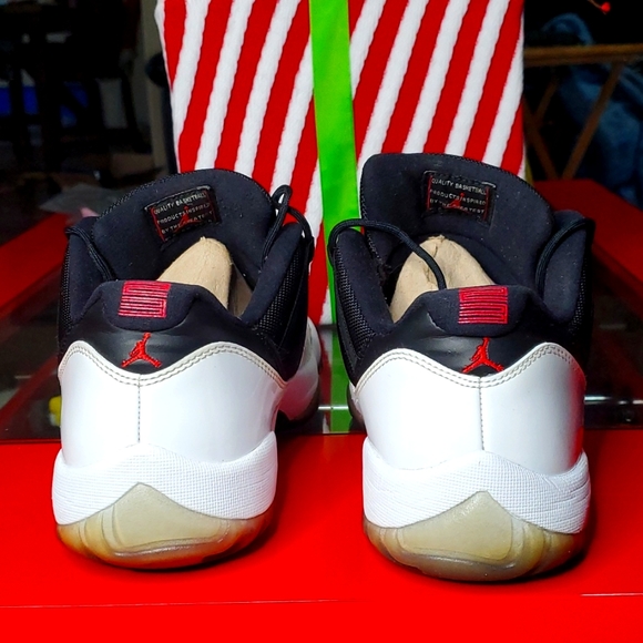 Jordan 11 (low) - Picture 2 of 8
